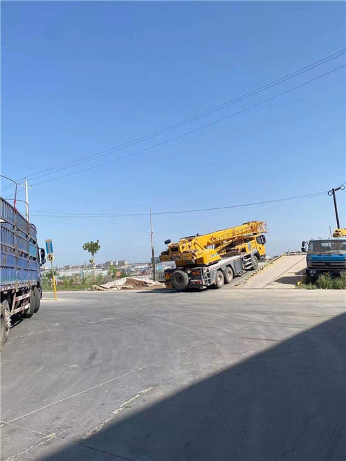 烈山区25吨吊车的租赁价格大概是多少？