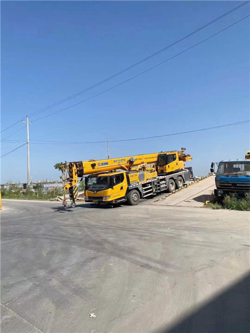 烈山区吊车作业时，可能会产生哪些额外收费项目？